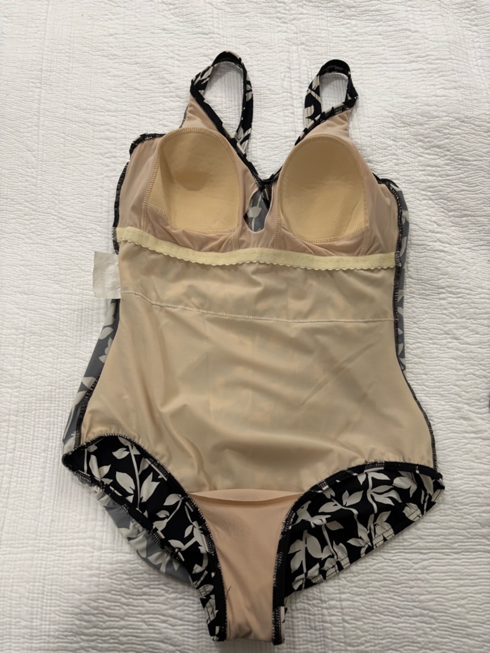 Miraclesuit Black One-Piece with Cream Leaf Print Size 16W - Picture 8 of 8